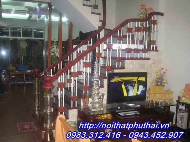 Cầu thang sắt PT17