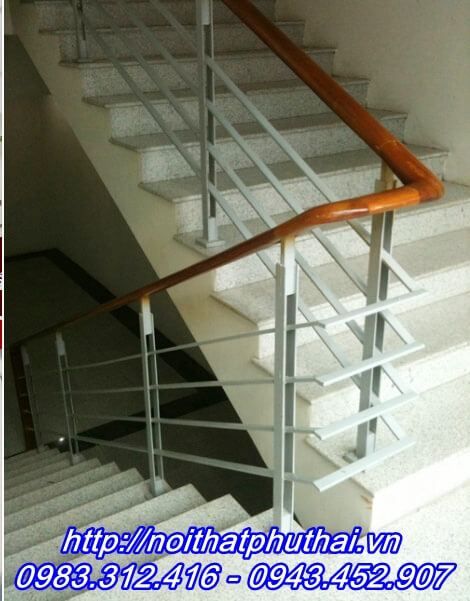 Cầu thang sắt PT9