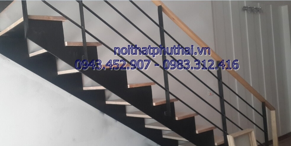 cau thang sat xuong ca PT15