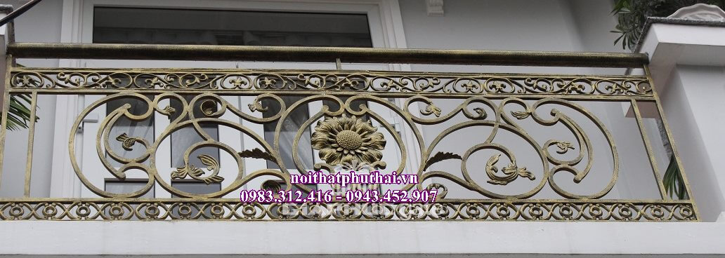 Ban công sắt PT10