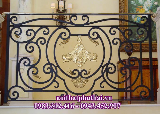 Ban công sắt PT12